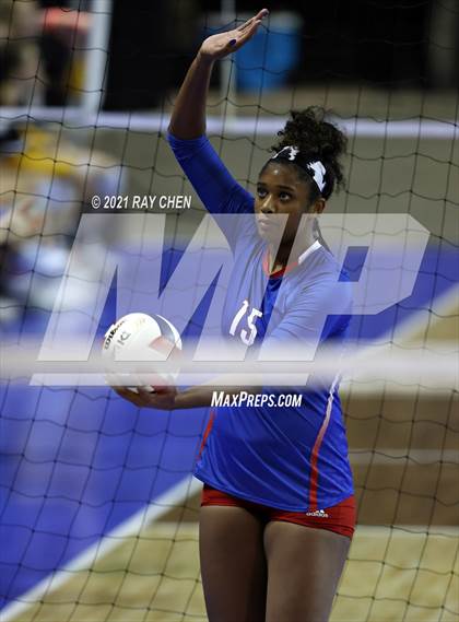 Thumbnail 2 in Cherry Creek vs. Ralston Valley (CHSAA 5A State M17) photogallery.