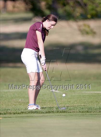 Thumbnail 3 in Galesburg vs Quincy vs Moline photogallery.