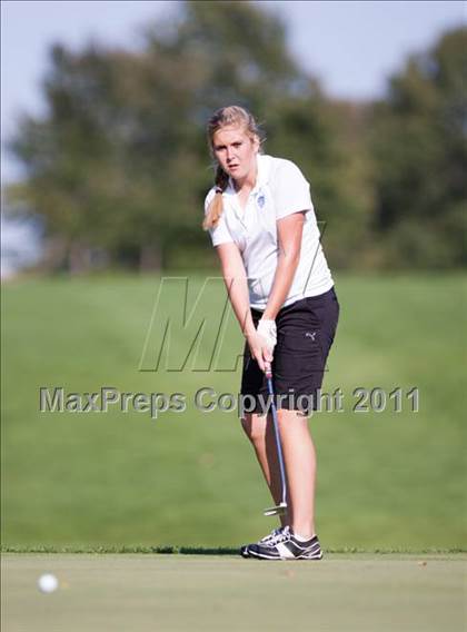 Thumbnail 3 in Galesburg vs Quincy vs Moline photogallery.
