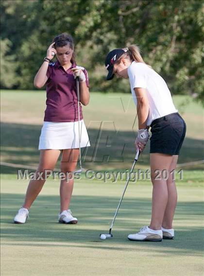 Thumbnail 2 in Galesburg vs Quincy vs Moline photogallery.