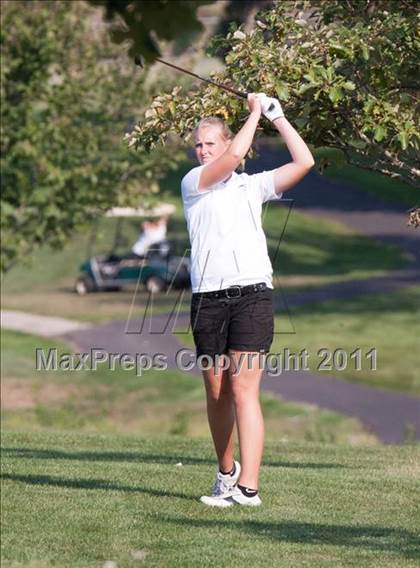 Thumbnail 1 in Galesburg vs Quincy vs Moline photogallery.