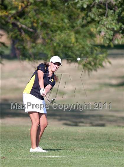 Thumbnail 1 in Galesburg vs Quincy vs Moline photogallery.