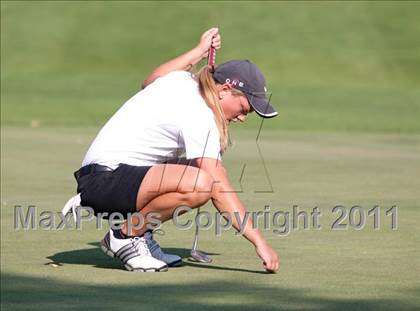 Thumbnail 1 in Galesburg vs Quincy vs Moline photogallery.