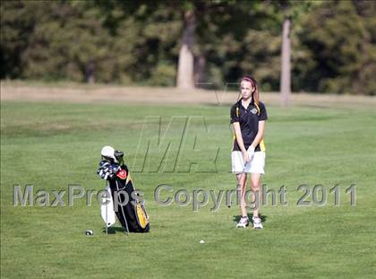 Thumbnail 1 in Galesburg vs Quincy vs Moline photogallery.