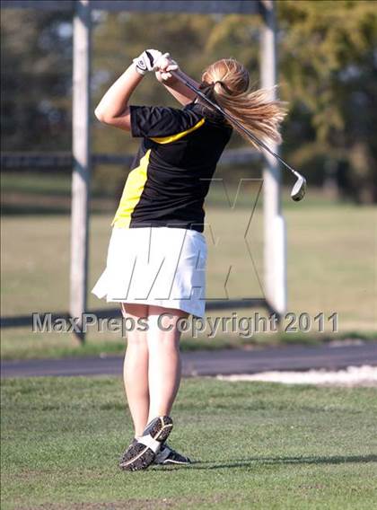 Thumbnail 3 in Galesburg vs Quincy vs Moline photogallery.