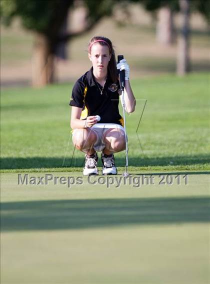 Thumbnail 3 in Galesburg vs Quincy vs Moline photogallery.