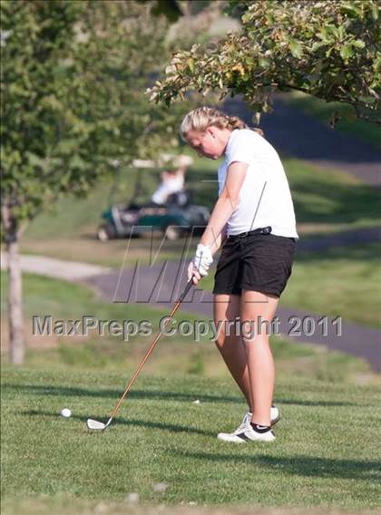 Thumbnail 3 in Galesburg vs Quincy vs Moline photogallery.