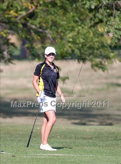Thumbnail 3 in Galesburg vs Quincy vs Moline photogallery.