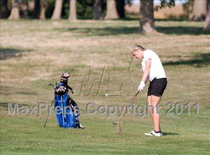 Thumbnail 1 in Galesburg vs Quincy vs Moline photogallery.