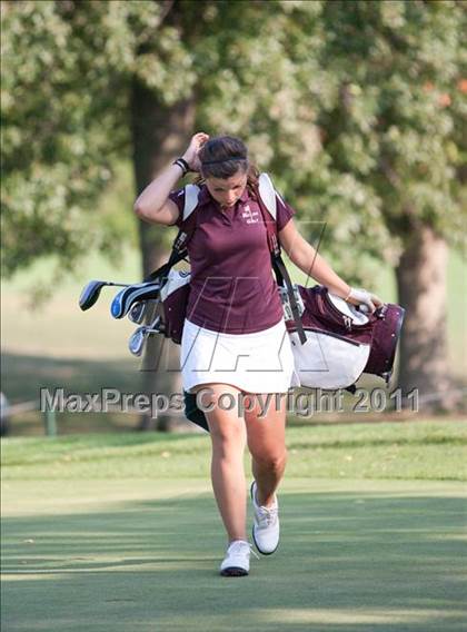 Thumbnail 2 in Galesburg vs Quincy vs Moline photogallery.
