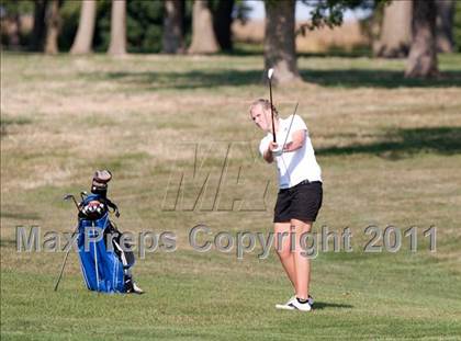 Thumbnail 3 in Galesburg vs Quincy vs Moline photogallery.