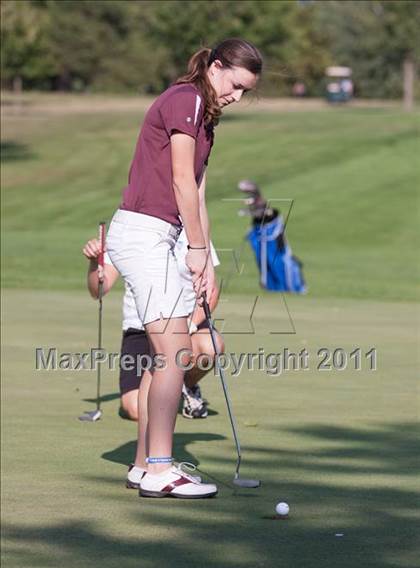 Thumbnail 2 in Galesburg vs Quincy vs Moline photogallery.