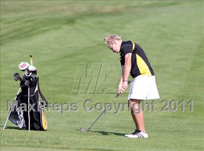 Thumbnail 2 in Galesburg vs Quincy vs Moline photogallery.