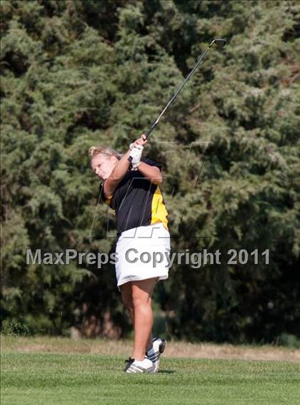Thumbnail 2 in Galesburg vs Quincy vs Moline photogallery.