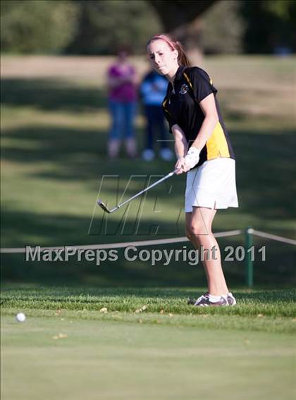 Thumbnail 1 in Galesburg vs Quincy vs Moline photogallery.