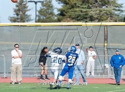 Thumbnail 2 in Bellarmine @ Serra photogallery.