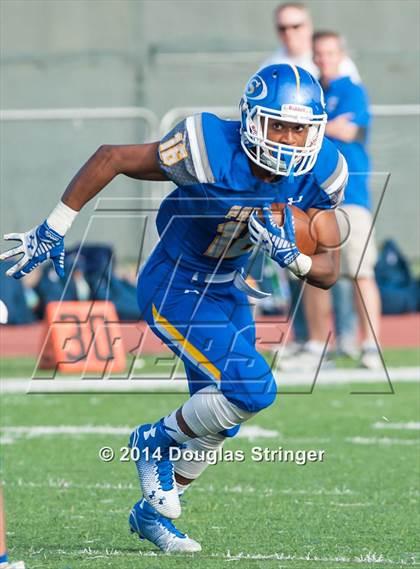 Thumbnail 3 in Bellarmine @ Serra photogallery.