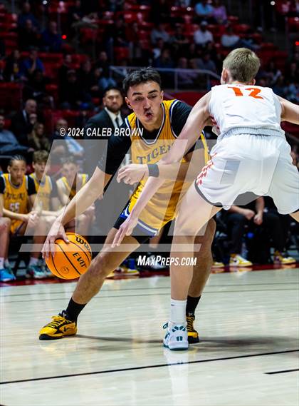 Thumbnail 2 in Timpview vs. Orem (UHSAA 5A Quarterfinal) photogallery.