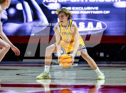 Thumbnail 3 in Timpview vs. Orem (UHSAA 5A Quarterfinal) photogallery.
