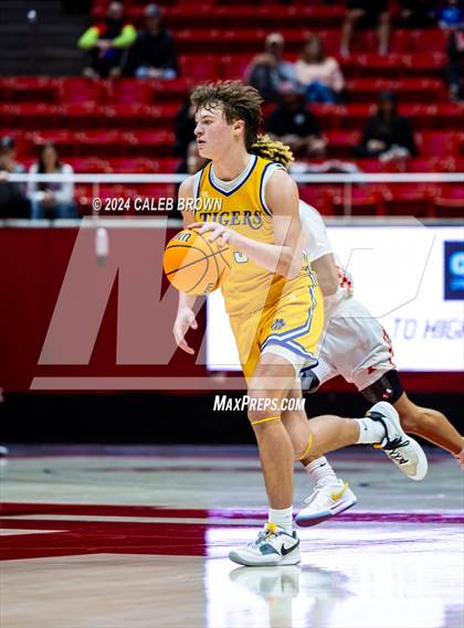 Thumbnail 2 in Timpview vs. Orem (UHSAA 5A Quarterfinal) photogallery.