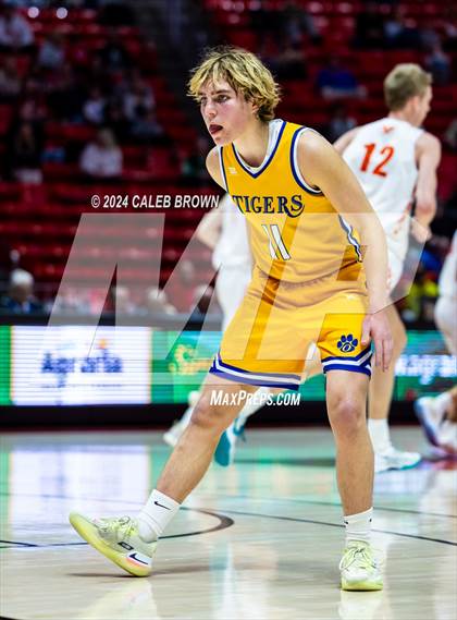 Thumbnail 1 in Timpview vs. Orem (UHSAA 5A Quarterfinal) photogallery.