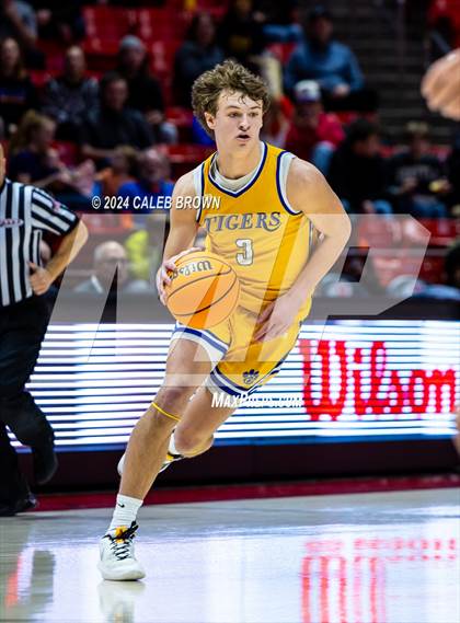 Thumbnail 2 in Timpview vs. Orem (UHSAA 5A Quarterfinal) photogallery.