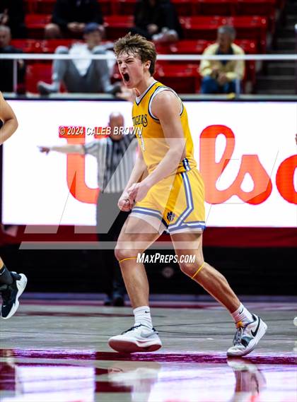 Thumbnail 2 in Timpview vs. Orem (UHSAA 5A Quarterfinal) photogallery.