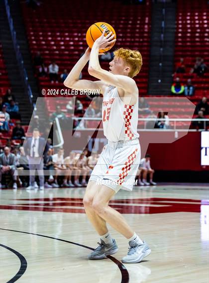 Thumbnail 3 in Timpview vs. Orem (UHSAA 5A Quarterfinal) photogallery.