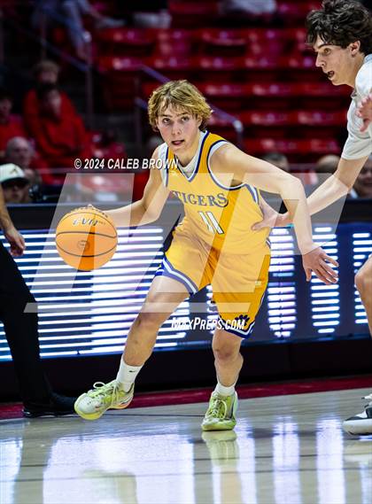 Thumbnail 3 in Timpview vs. Orem (UHSAA 5A Quarterfinal) photogallery.