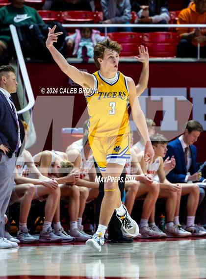 Thumbnail 3 in Timpview vs. Orem (UHSAA 5A Quarterfinal) photogallery.