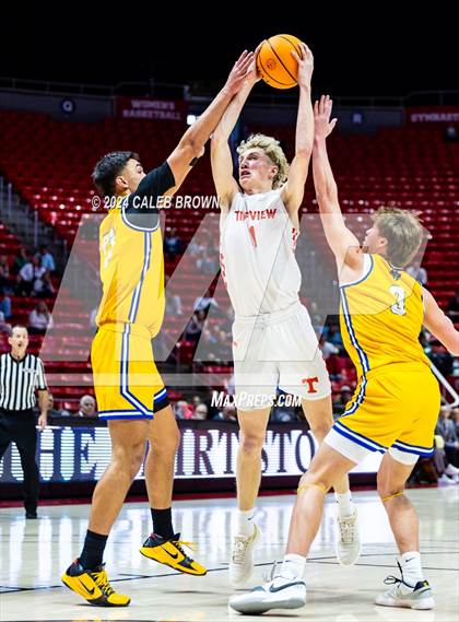 Thumbnail 3 in Timpview vs. Orem (UHSAA 5A Quarterfinal) photogallery.