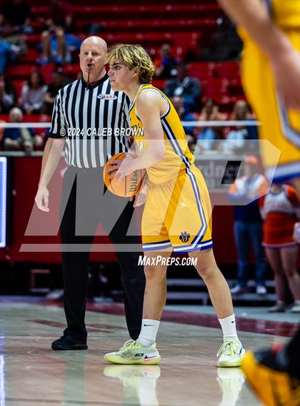 Thumbnail 1 in Timpview vs. Orem (UHSAA 5A Quarterfinal) photogallery.