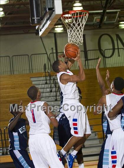 Thumbnail 3 in Alief Elsik vs Duncanville (McDonald's Texas Invitational) photogallery.