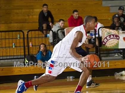 Thumbnail 3 in Alief Elsik vs Duncanville (McDonald's Texas Invitational) photogallery.