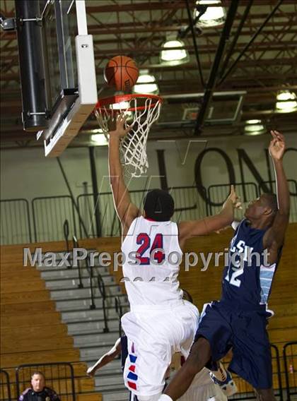 Thumbnail 3 in Alief Elsik vs Duncanville (McDonald's Texas Invitational) photogallery.