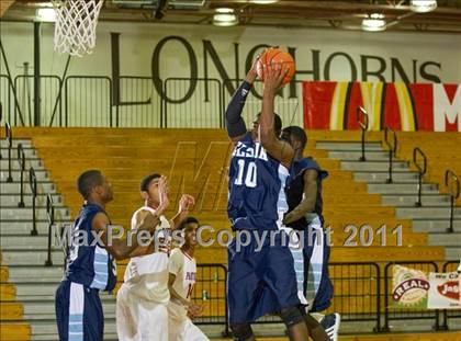 Thumbnail 2 in Alief Elsik vs Duncanville (McDonald's Texas Invitational) photogallery.
