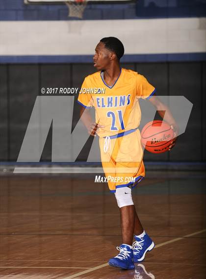Thumbnail 3 in Fort Bend Elkins vs. Richardson (McDonald's Texas Invitational) photogallery.