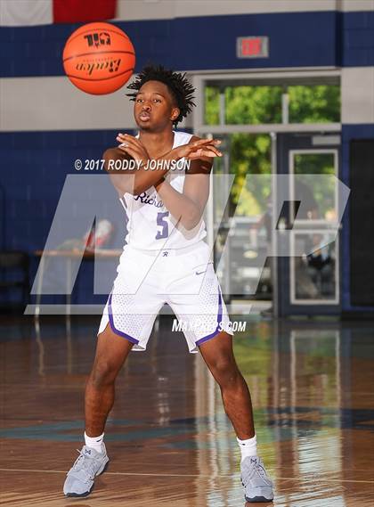 Thumbnail 3 in Fort Bend Elkins vs. Richardson (McDonald's Texas Invitational) photogallery.