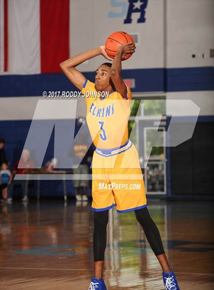 Thumbnail 2 in Fort Bend Elkins vs. Richardson (McDonald's Texas Invitational) photogallery.