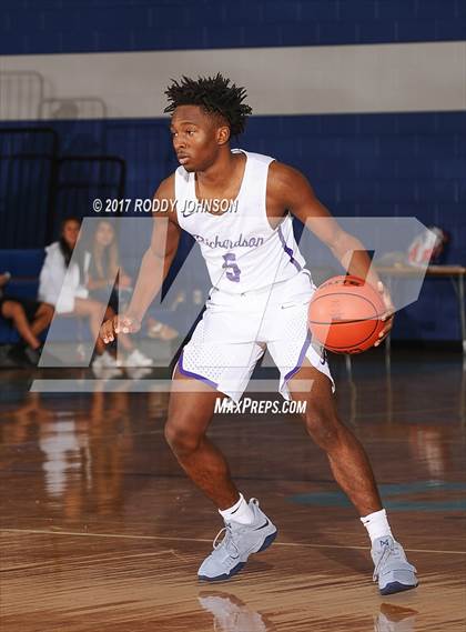 Thumbnail 2 in Fort Bend Elkins vs. Richardson (McDonald's Texas Invitational) photogallery.