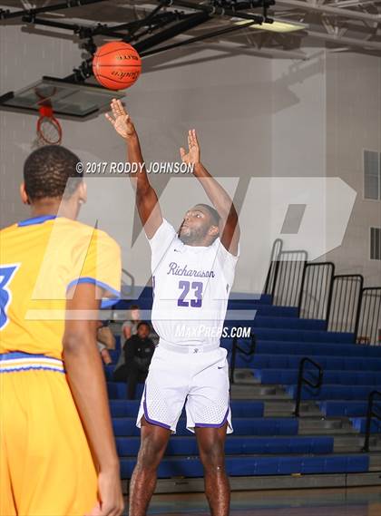 Thumbnail 3 in Fort Bend Elkins vs. Richardson (McDonald's Texas Invitational) photogallery.