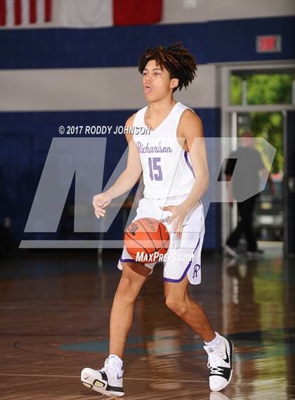 Thumbnail 2 in Fort Bend Elkins vs. Richardson (McDonald's Texas Invitational) photogallery.