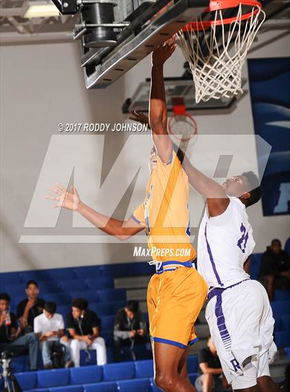 Thumbnail 3 in Fort Bend Elkins vs. Richardson (McDonald's Texas Invitational) photogallery.
