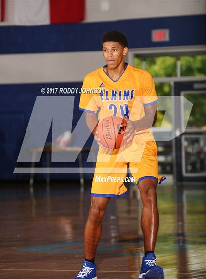 Thumbnail 1 in Fort Bend Elkins vs. Richardson (McDonald's Texas Invitational) photogallery.