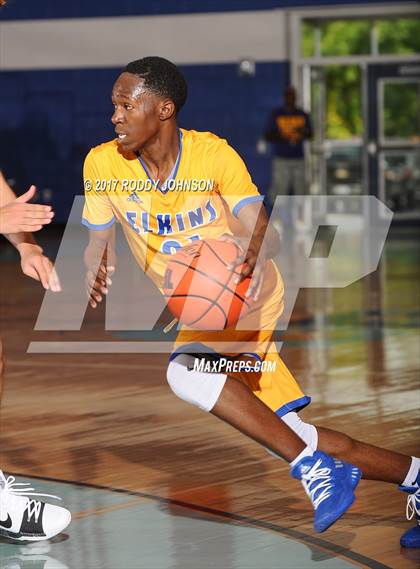 Thumbnail 2 in Fort Bend Elkins vs. Richardson (McDonald's Texas Invitational) photogallery.