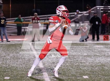 Thumbnail 1 in Somerset @ Sharyland (UIL 5A-2 Region IV Bi-District Playoff) photogallery.