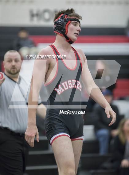 Thumbnail 1 in South @ Muskego photogallery.