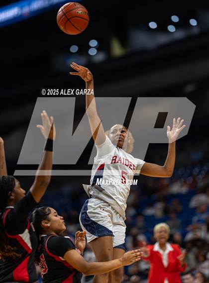 Thumbnail 2 in Wagner vs. Ryan (UIL 5A Basketball Division I Final) photogallery.