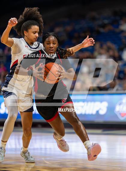 Thumbnail 2 in Wagner vs. Ryan (UIL 5A Basketball Division I Final) photogallery.