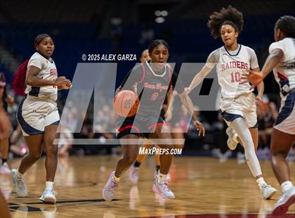 Thumbnail 2 in Wagner vs. Ryan (UIL 5A Basketball Division I Final) photogallery.